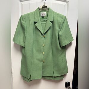 Le Suit Blazer Women’s Size 18 Textured Short Sleeve Button Up EUC